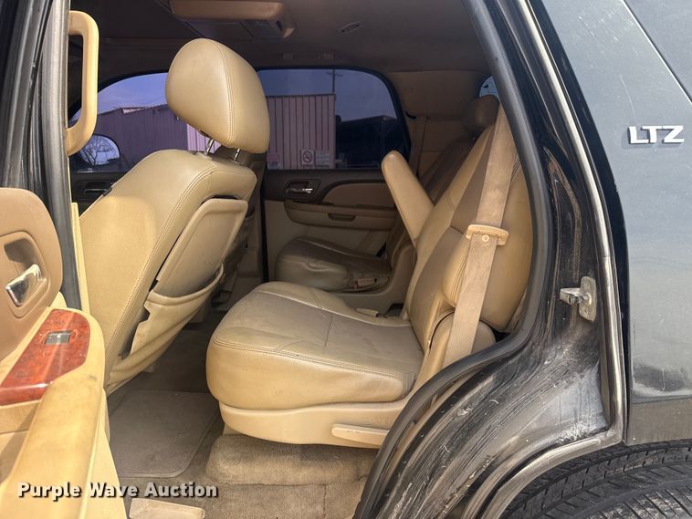 image for item FB8698 2010 Chevrolet Tahoe SUV