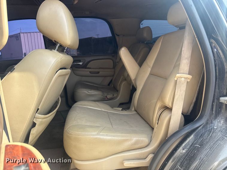 image for item FB8698 2010 Chevrolet Tahoe SUV