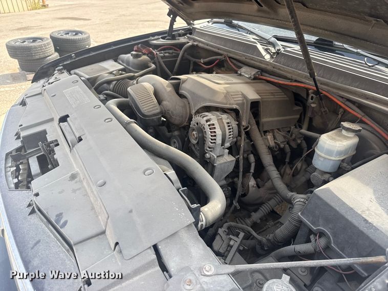 image for item FB8698 2010 Chevrolet Tahoe SUV