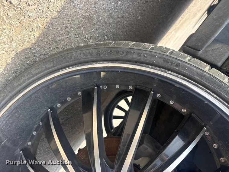 image for item FB8698 2010 Chevrolet Tahoe SUV