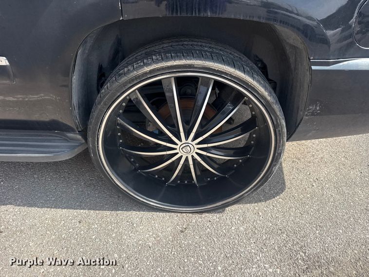 image for item FB8698 2010 Chevrolet Tahoe SUV