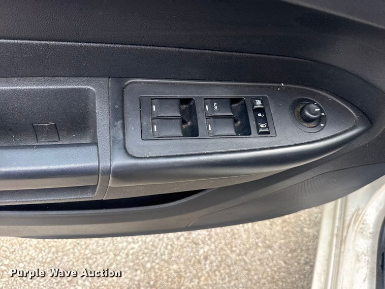 image for item FB8699 2010 Chrysler 300 