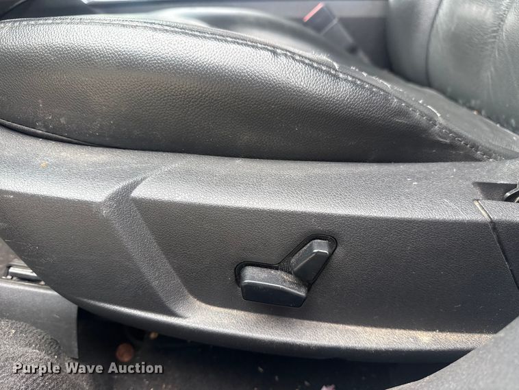 image for item FB8699 2010 Chrysler 300 