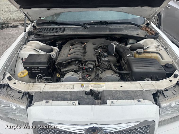 image for item FB8699 2010 Chrysler 300 