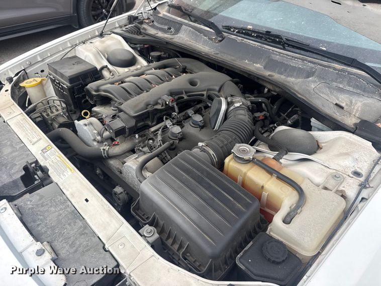 image for item FB8699 2010 Chrysler 300 