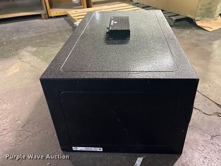 image for item FB8705 Nemesis Audio NA-1600X4D amplifier
