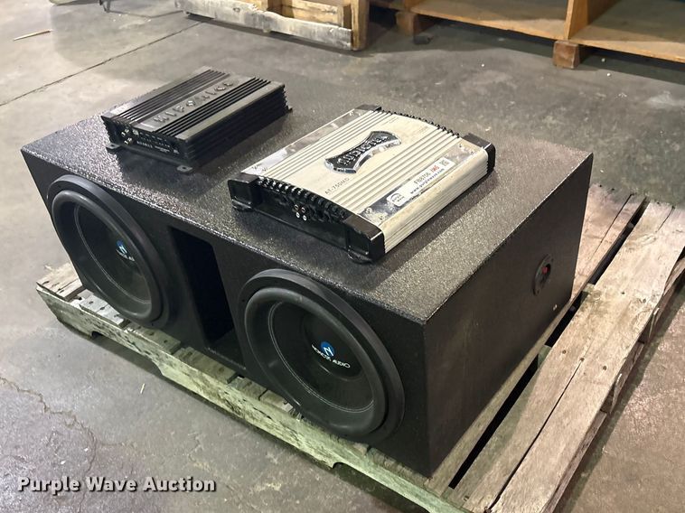 image for item FB8706 (2) amplifiers