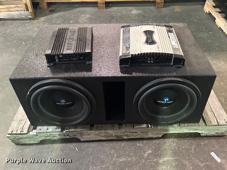 image for item FB8706 (2) amplifiers