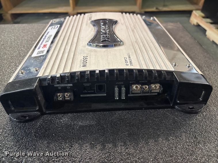 image for item FB8706 (2) amplifiers