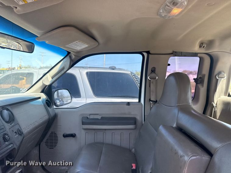 image for item FB8726 2008 Ford F250 Super Duty Ext. Cab pickup truck