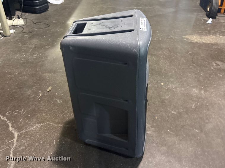 image for item FB8727 Peavy PR12 speaker
