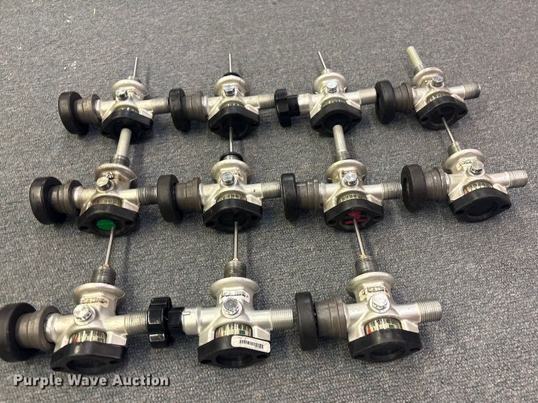 image for item FB8740 (11) Survivair 920312/920322 high pressure composite SCBA tank valves