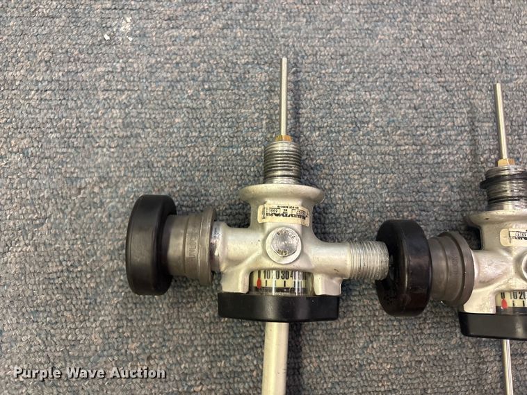 image for item FB8740 (11) Survivair 920312/920322 high pressure composite SCBA tank valves