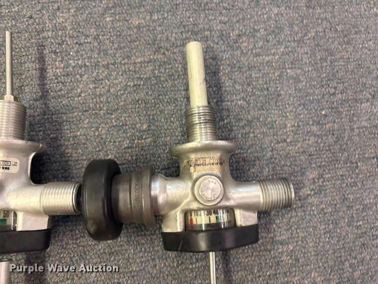 image for item FB8740 (11) Survivair 920312/920322 high pressure composite SCBA tank valves
