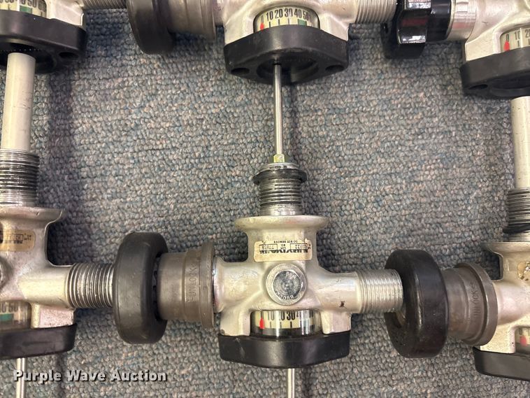 image for item FB8740 (11) Survivair 920312/920322 high pressure composite SCBA tank valves