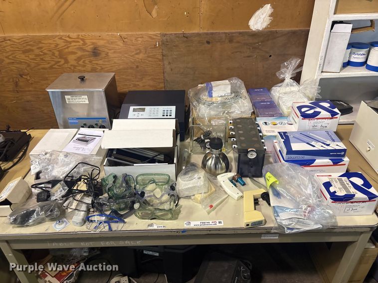image for item FB8745 Lab equipment