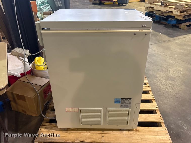 image for item FB8748 Sanyo MDF-C8V1 freezer
