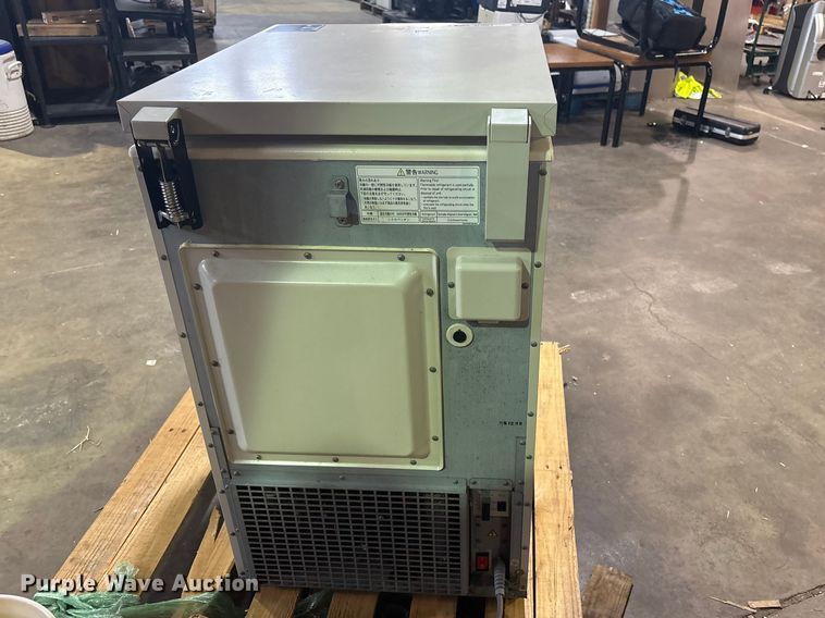 image for item FB8748 Sanyo MDF-C8V1 freezer