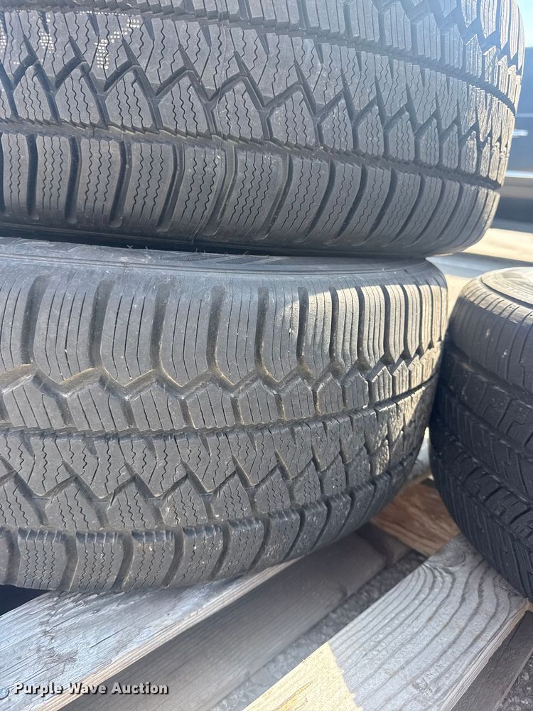 image for item FB8749 (4) Goodyear Eagle tires