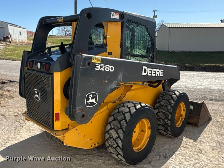 image for item FC4518 2010 John Deere 328D skid steer loader