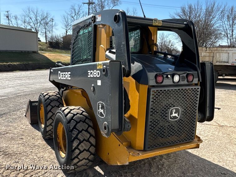 image for item FC4518 2010 John Deere 328D skid steer loader