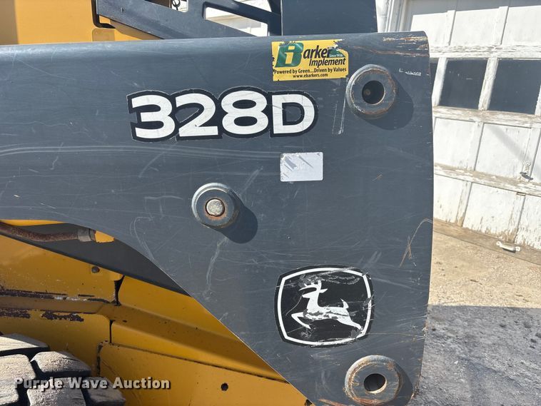 image for item FC4518 2010 John Deere 328D skid steer loader