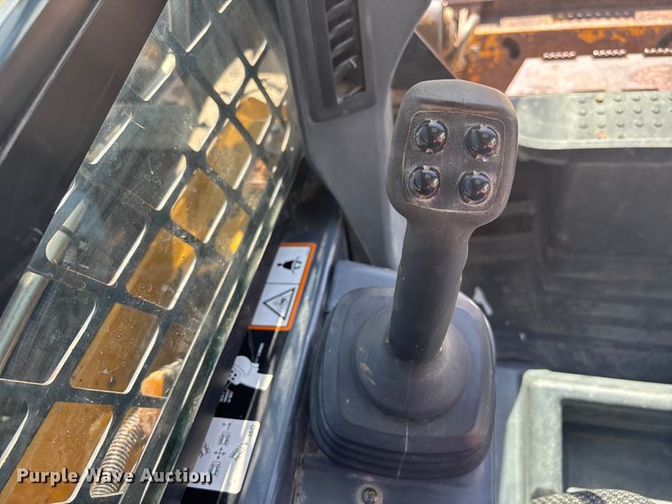 image for item FC4518 2010 John Deere 328D skid steer loader