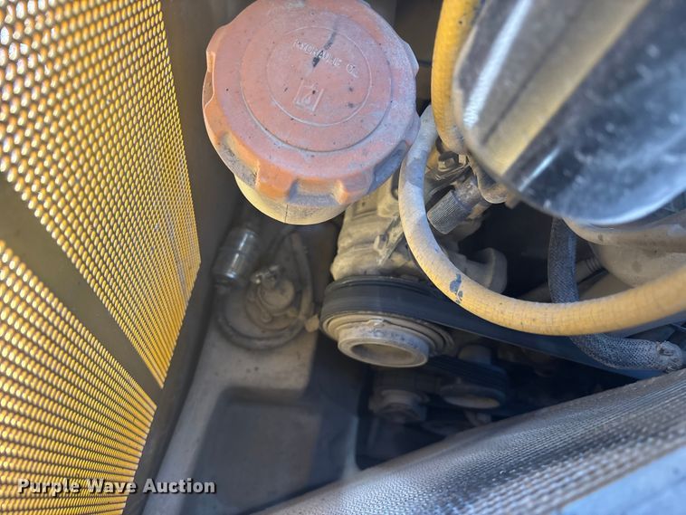 image for item FC4518 2010 John Deere 328D skid steer loader