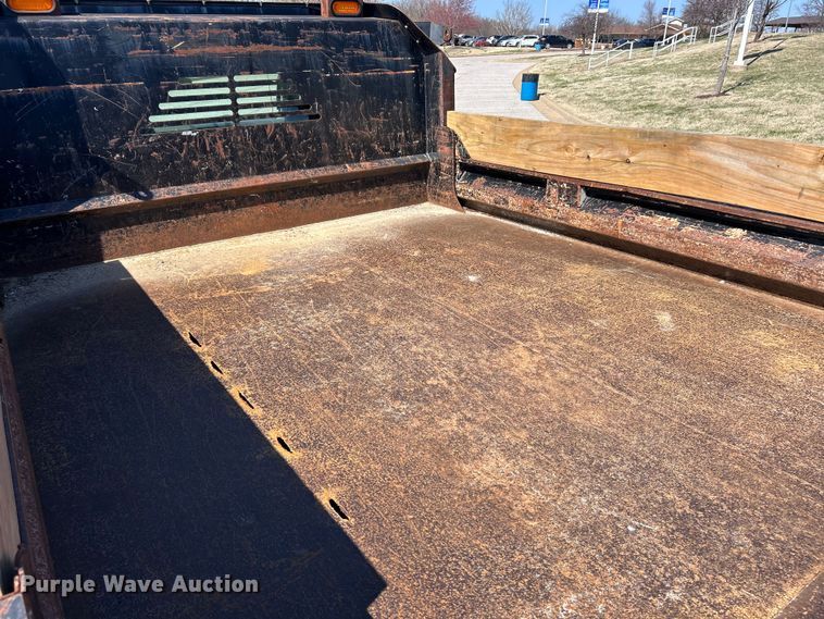 image for item FC5159 2009 Ford F450 XL Super Duty dump truck