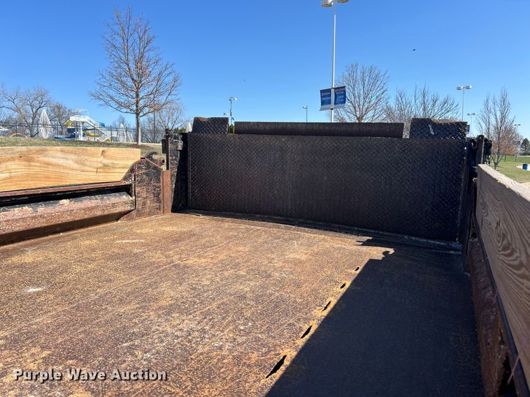 image for item FC5159 2009 Ford F450 XL Super Duty dump truck