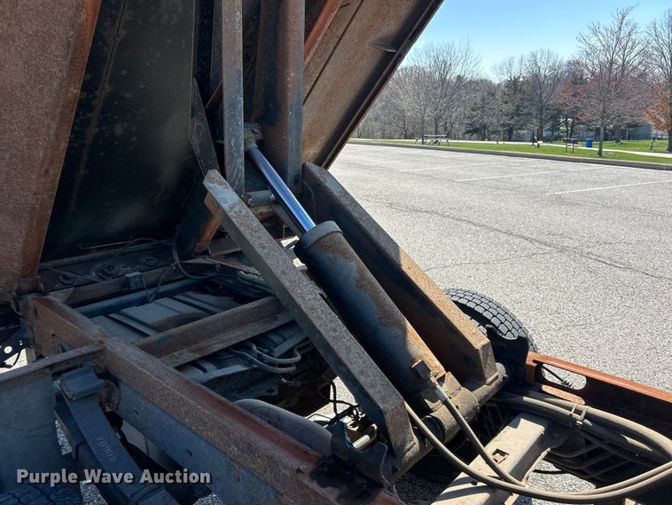 image for item FC5159 2009 Ford F450 XL Super Duty dump truck