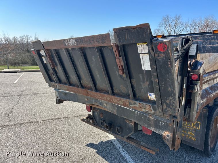 image for item FC5159 2009 Ford F450 XL Super Duty dump truck