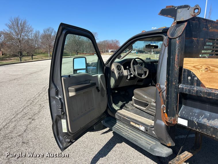 image for item FC5159 2009 Ford F450 XL Super Duty dump truck