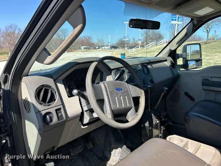 image for item FC5159 2009 Ford F450 XL Super Duty dump truck