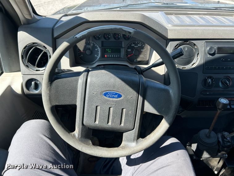 image for item FC5159 2009 Ford F450 XL Super Duty dump truck