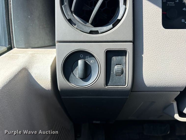 image for item FC5159 2009 Ford F450 XL Super Duty dump truck