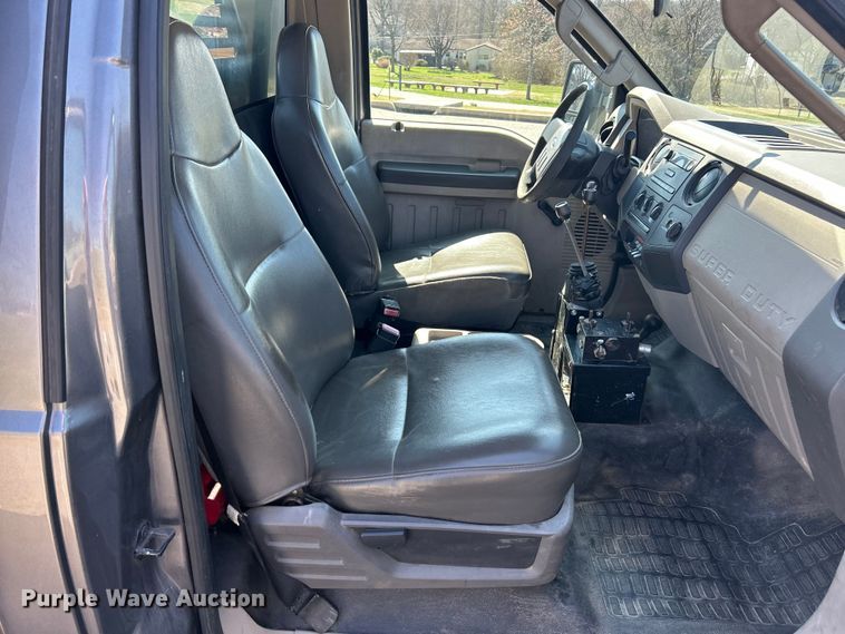 image for item FC5159 2009 Ford F450 XL Super Duty dump truck