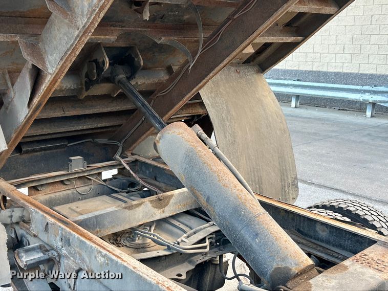 image for item FC5222 2012 Ford F450 XL Super Duty dump truck