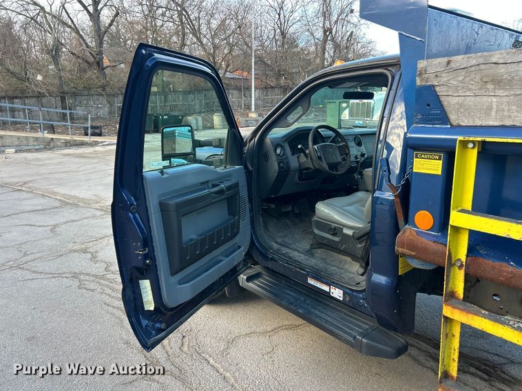 image for item FC5222 2012 Ford F450 XL Super Duty dump truck