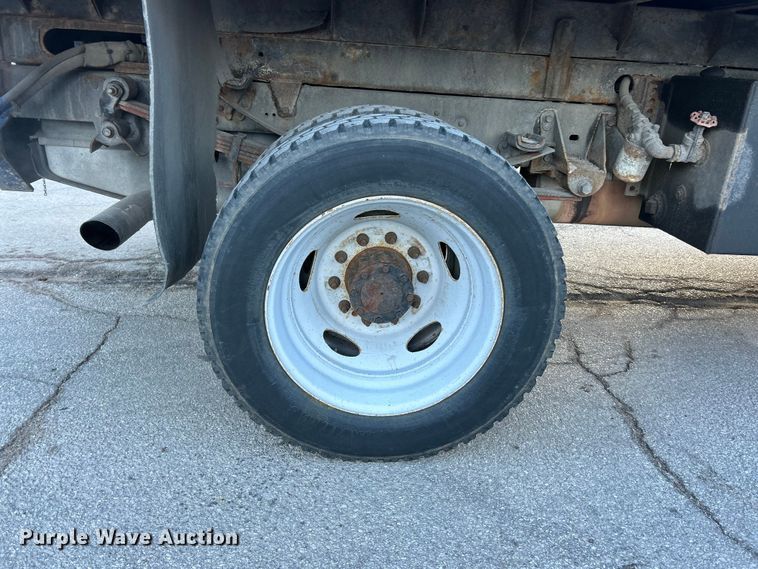 image for item FC5222 2012 Ford F450 XL Super Duty dump truck