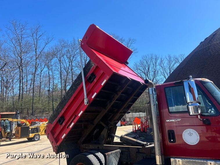 image for item FC5228 2010 International WorkStar 7400 dump truck