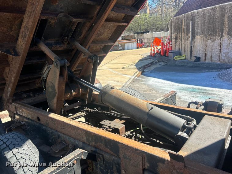 image for item FC5228 2010 International WorkStar 7400 dump truck