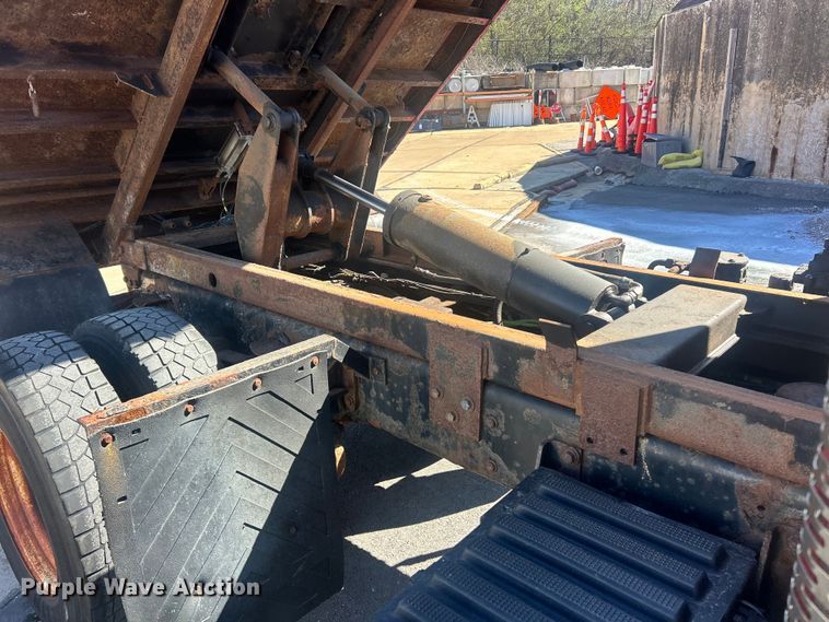 image for item FC5228 2010 International WorkStar 7400 dump truck