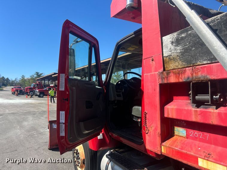 image for item FC5228 2010 International WorkStar 7400 dump truck