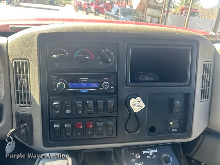 image for item FC5228 2010 International WorkStar 7400 dump truck