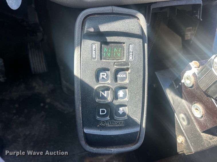 image for item FC5228 2010 International WorkStar 7400 dump truck