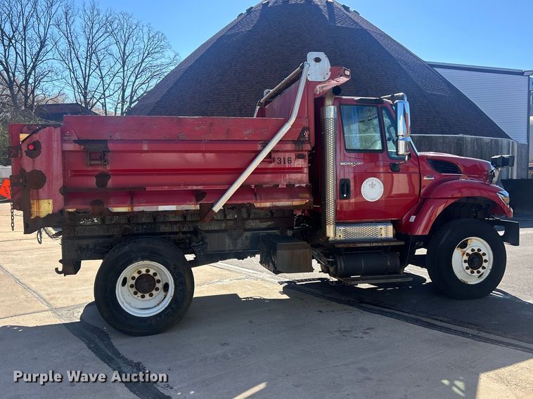 image for item FC5229 2011 International WorkStar 7300 dump truck