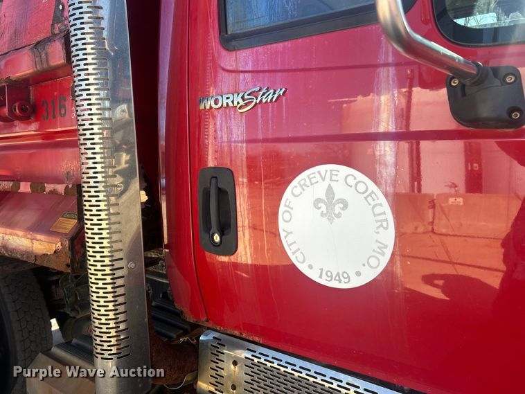 image for item FC5229 2011 International WorkStar 7300 dump truck