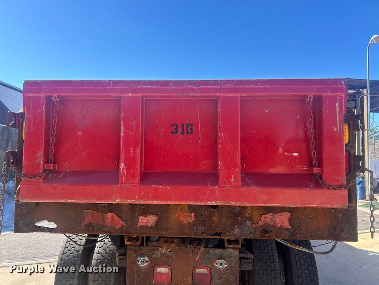 image for item FC5229 2011 International WorkStar 7300 dump truck