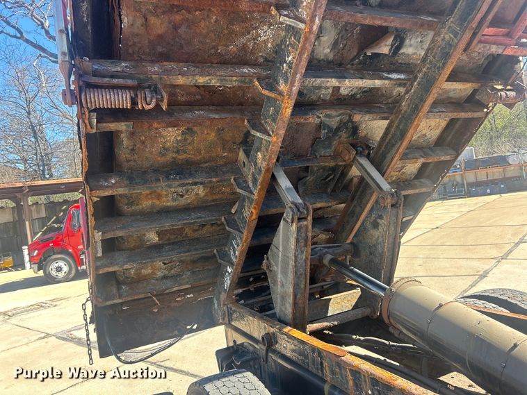 image for item FC5229 2011 International WorkStar 7300 dump truck